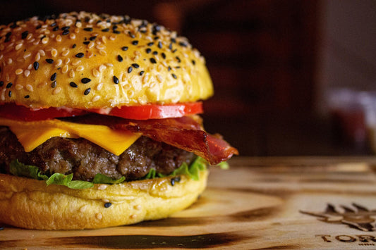 Burger maison : notre recette préférée et nos conseils accords mets vins